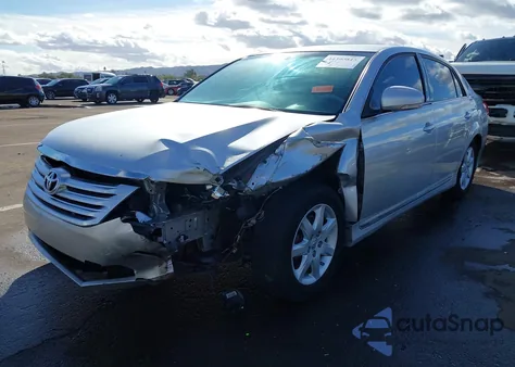 2011 Toyota Avalon z USA, uszkodzony, nr VIN 4T1BK3DB8BU416904